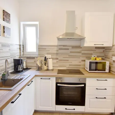 Family-friendly With Swimming Pool Cepljani, - 23565 Lejlighed