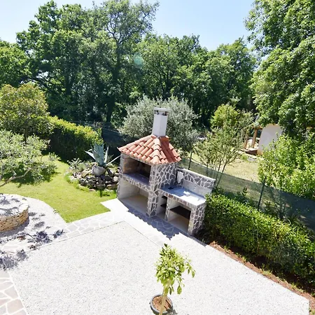 아파트 Family-friendly With Swimming Pool Cepljani, - 23565 *