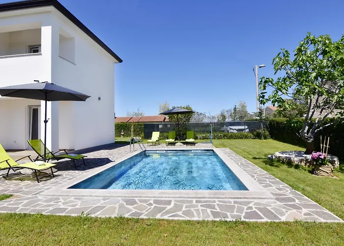 아파트 Family-friendly With Swimming Pool Cepljani, - 23565 *