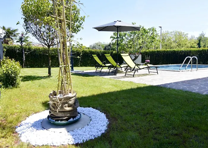 아파트 Family-friendly With Swimming Pool Cepljani, - 23565 *